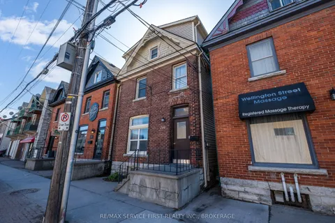 240 Wellington Street, Kingston, ON K7K 2Y8