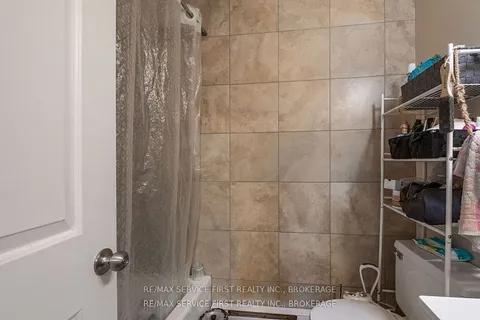 240 Wellington Street, Kingston, ON K7K 2Y8