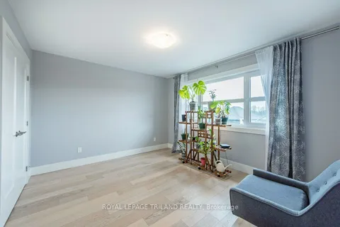 2190 Bakervilla Street, London South, ON N6P 0E5