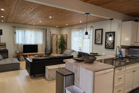 21 Marilyn Crescent, Kawartha Lakes, ON K0L 1T0