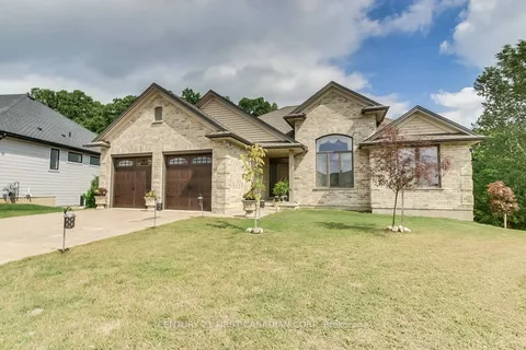 2129 Lockwood Crescent, Strathroy-Caradoc, ON N0L 1W0