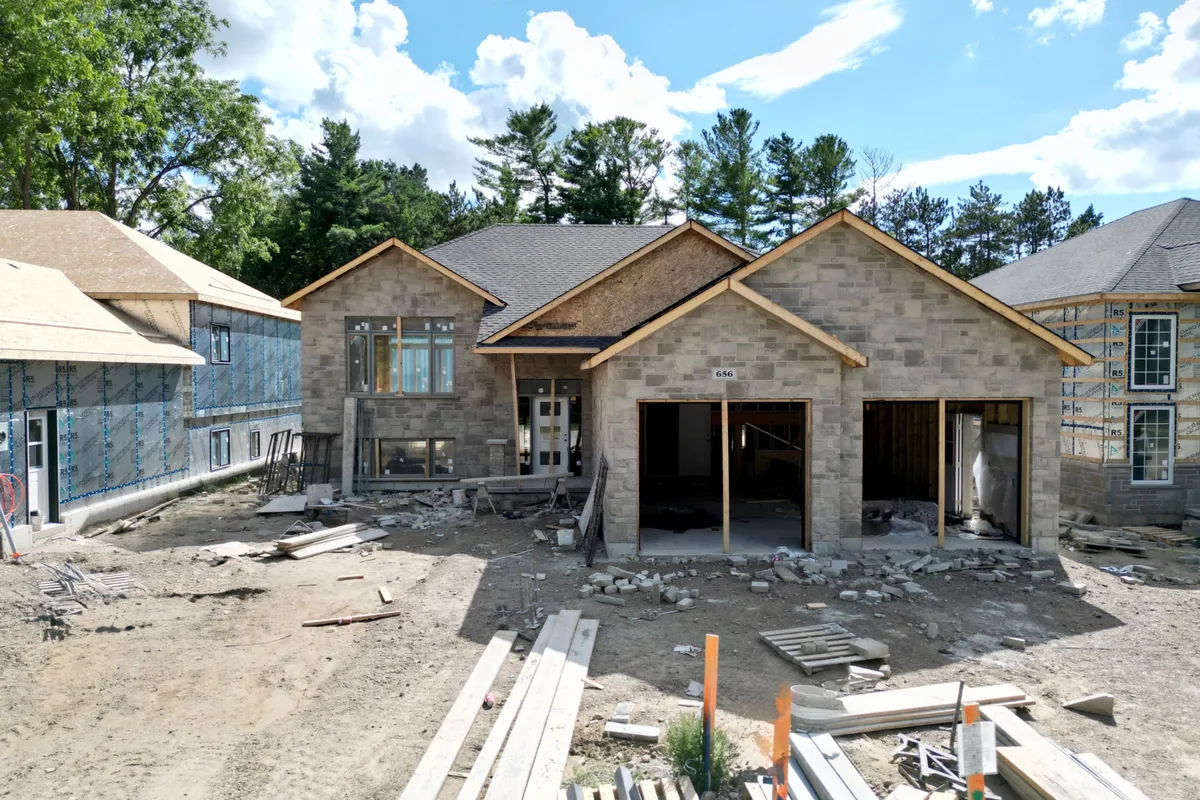 656 Devonshire Road, Saugeen Shores, ON N0H 2C3