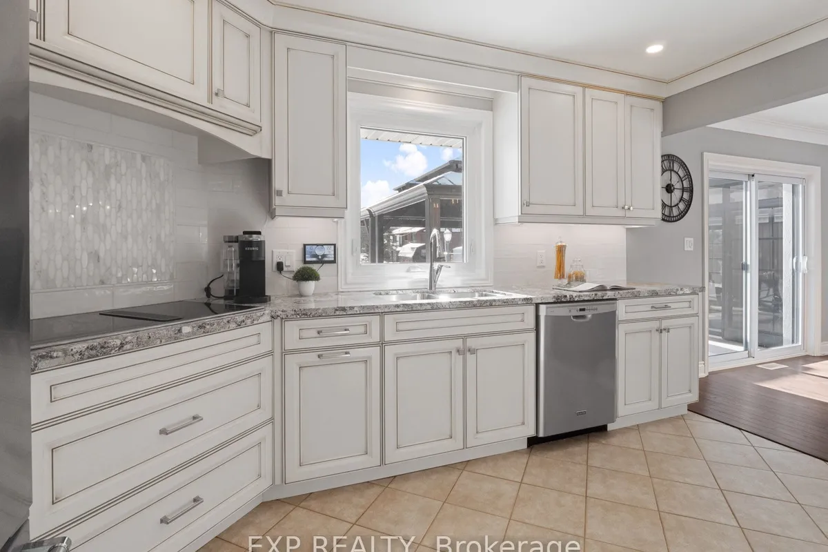 2189 Niagara Parkway, Fort Erie, ON L2A 5M4