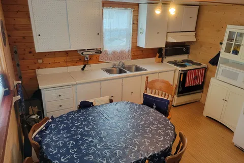 1072 Lakeshore Road, Haldimand, ON N0A 1P0