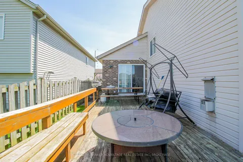 19 Windle Village Crescent, Thorold, ON L2V 4Z6