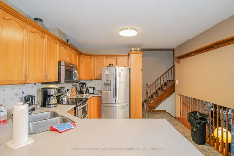 19 Windle Village Crescent, Thorold, ON L2V 4Z6