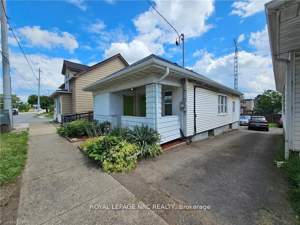 170 Niagara Street, ON L2R 4L4