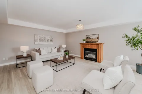 704 Brandenburg Boulevard, Waterloo, ON N2T 2V4