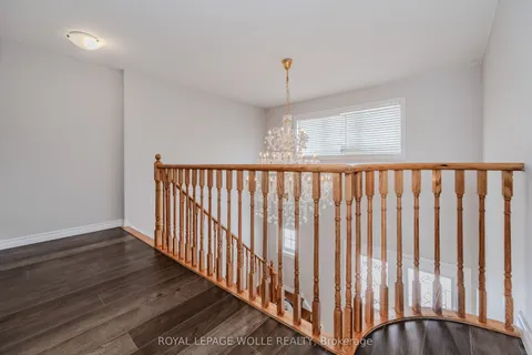 704 Brandenburg Boulevard, Waterloo, ON N2T 2V4