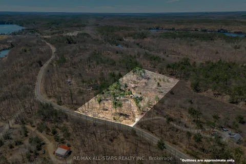 1295 Deep Bay Road, Minden Hills, ON K0M 2L0