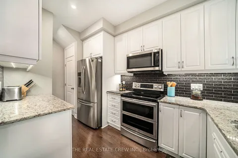 699 Sora Way, Blossom Park - Airport and Area, ON K1T 0R3