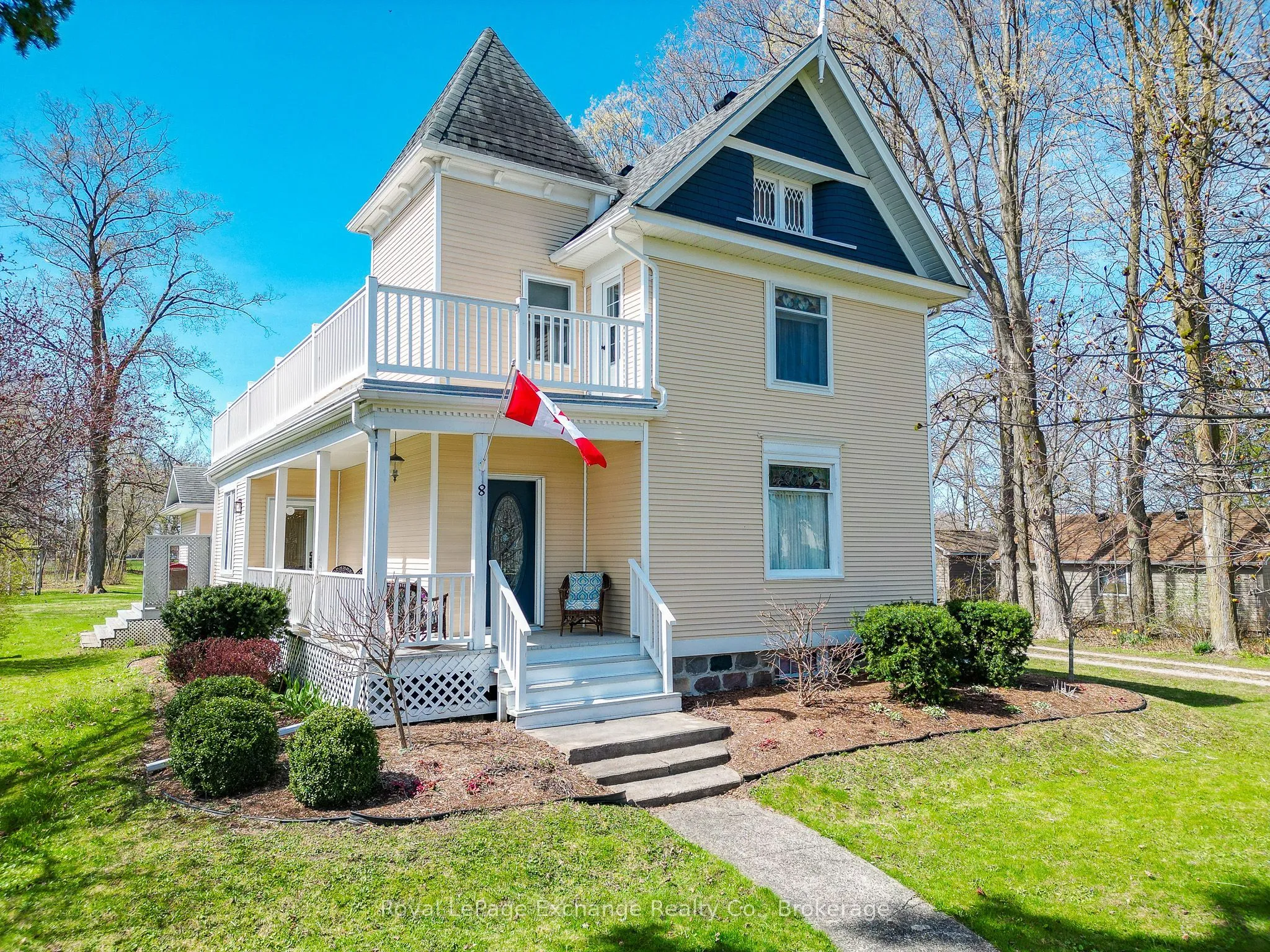 8 Queen Street, Huron-Kinloss, ON N0G 2R0