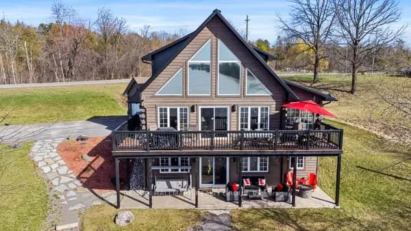 205 21 Road, Alfred and Plantagenet, ON K0B 1L0