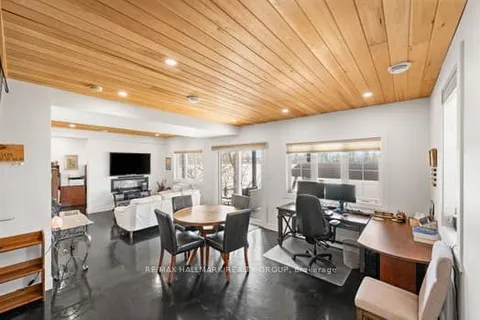 205 21 Road, Alfred and Plantagenet, ON K0B 1L0