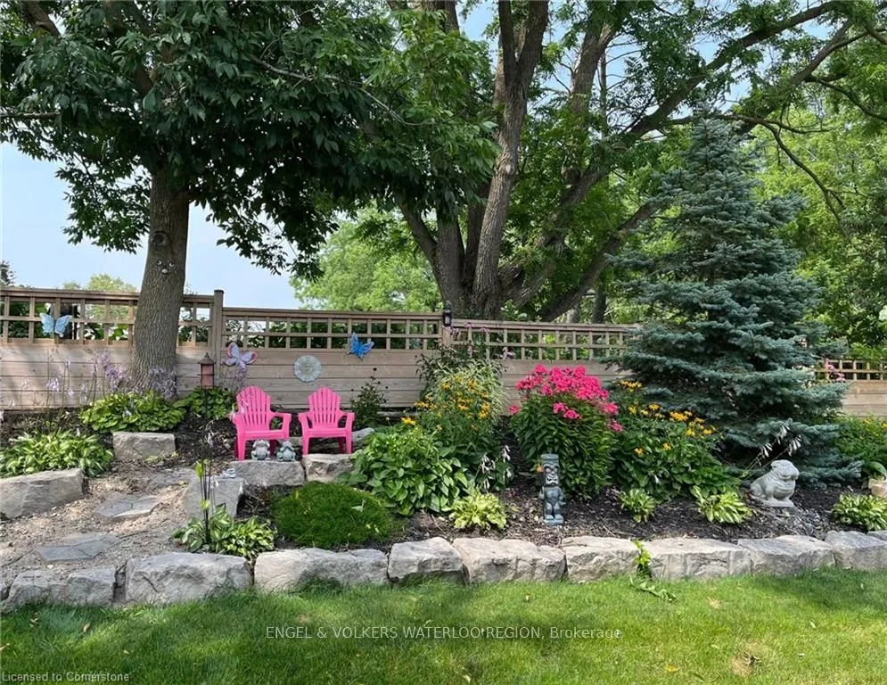 37 Russell Crescent, Brant, ON N0E 1N0