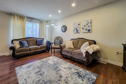11 Sherway Street, Hamilton, ON L8J 0J4