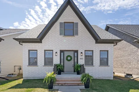 883 Ernest Allen Boulevard, Cobourg, ON K9A 1W9