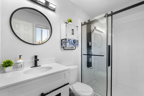 166 West Park Drive, North Middlesex, ON N0M 2K0