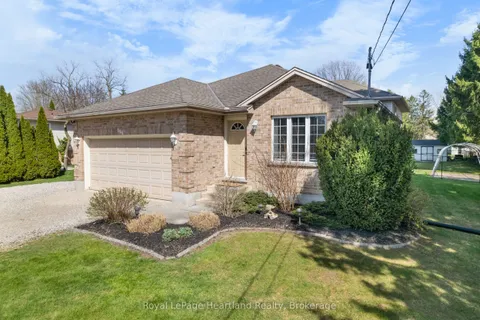 166 West Park Drive, North Middlesex, ON N0M 2K0