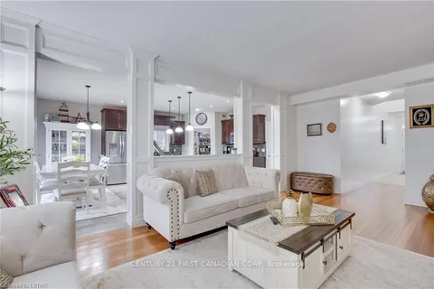 3380 Jinnies Way, London South, ON N6L 0B8