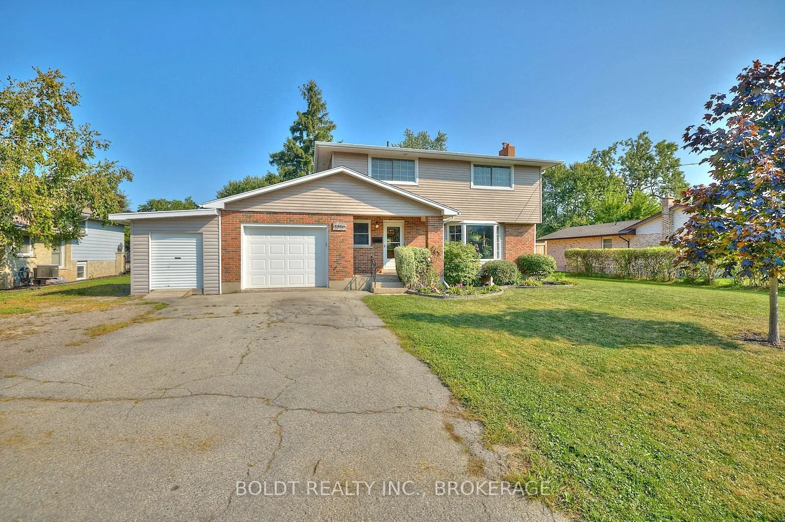1516 GARRISON Road, Fort Erie, ON L2A 1P6
