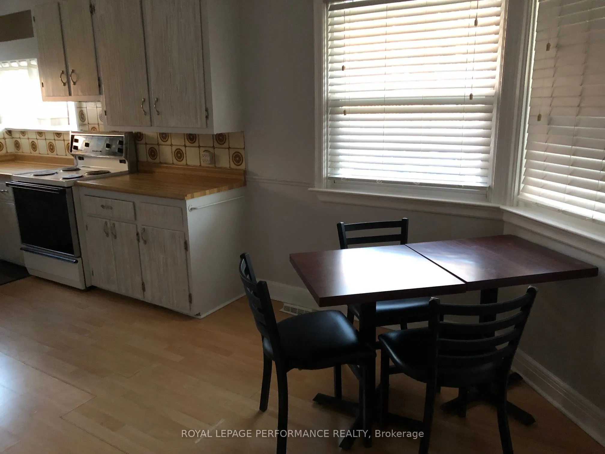 1125 Rockingham Avenue, Billings Bridge - Riverside Park and Area, ON K1H 8A4