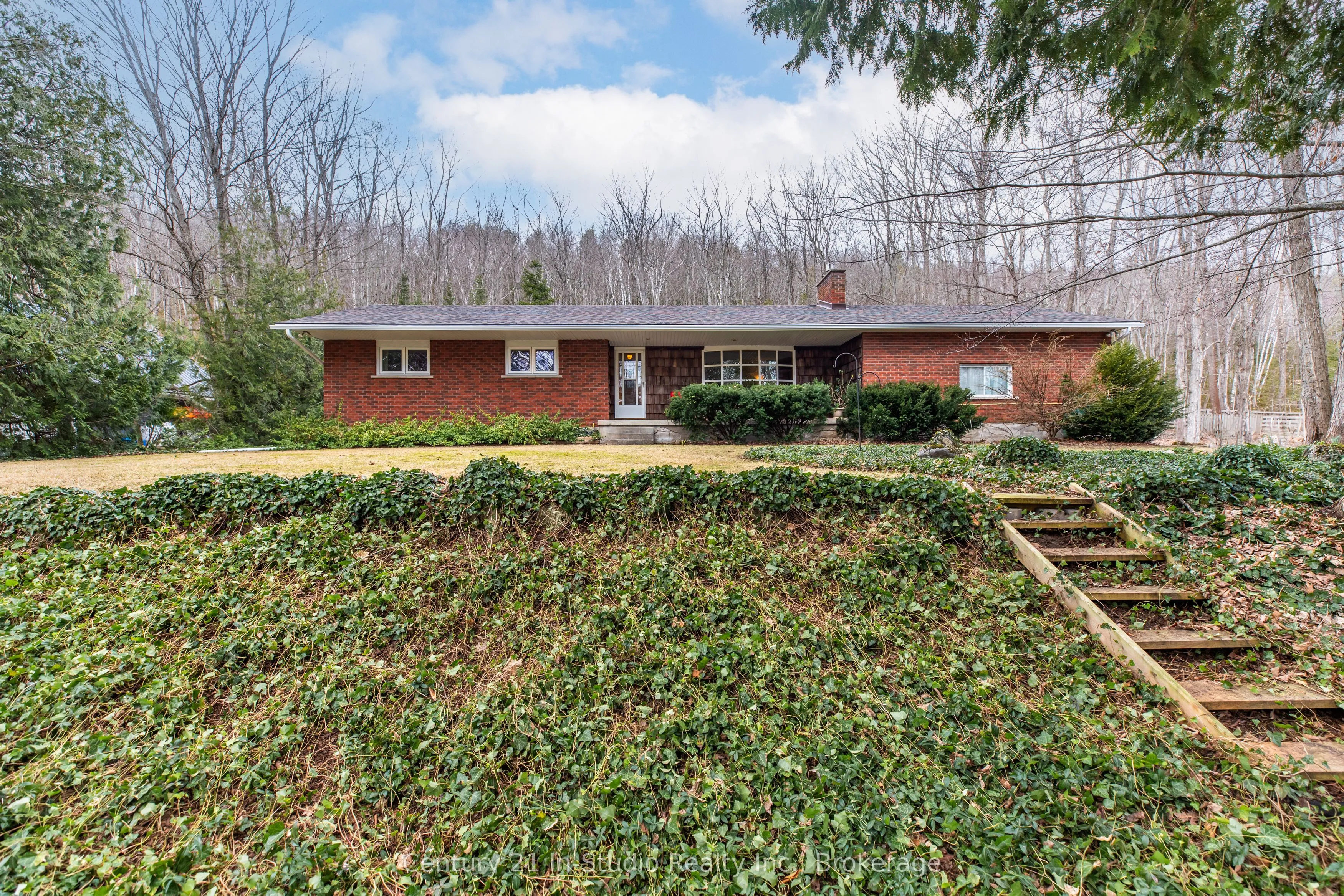 2 Kathleen Avenue, South Bruce Peninsula, ON N0H 2T0