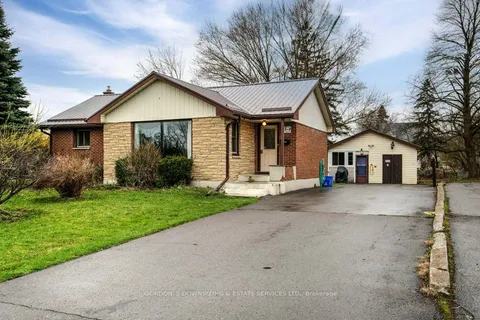 40 Gilbert Street, Belleville, ON K8P 3H2