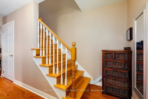 24 Ravenscroft Court, Stittsville - Munster - Richmond, ON K2S 1R3