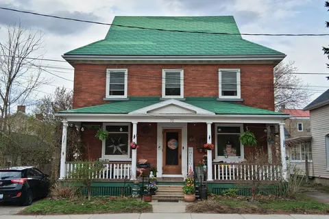 72 John Street, Brockville, ON K6V 5A9