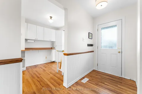 107 Melanie Crescent, Kanata, ON K2L 2E4