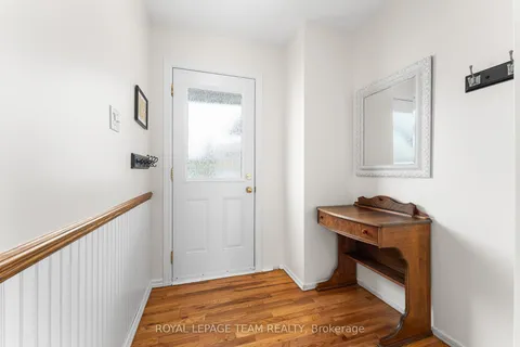 107 Melanie Crescent, Kanata, ON K2L 2E4