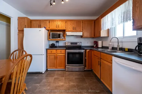 64 Ireland Drive, Quinte West, ON K8V 5X3