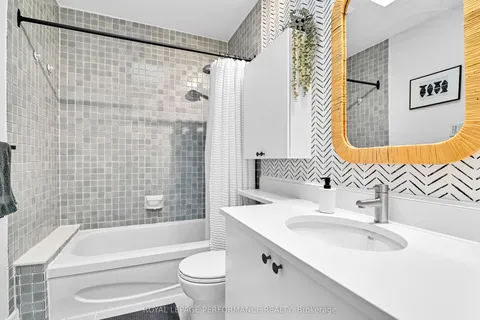 194 Charlotte Street, Lower Town - Sandy Hill, ON K1N 8K9