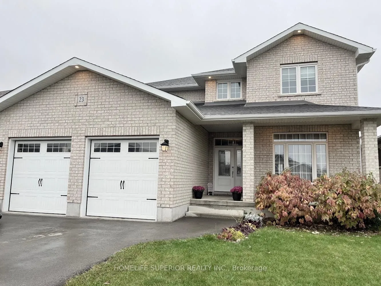 23 Crews Crescent, Quinte West, ON K8V 0G4