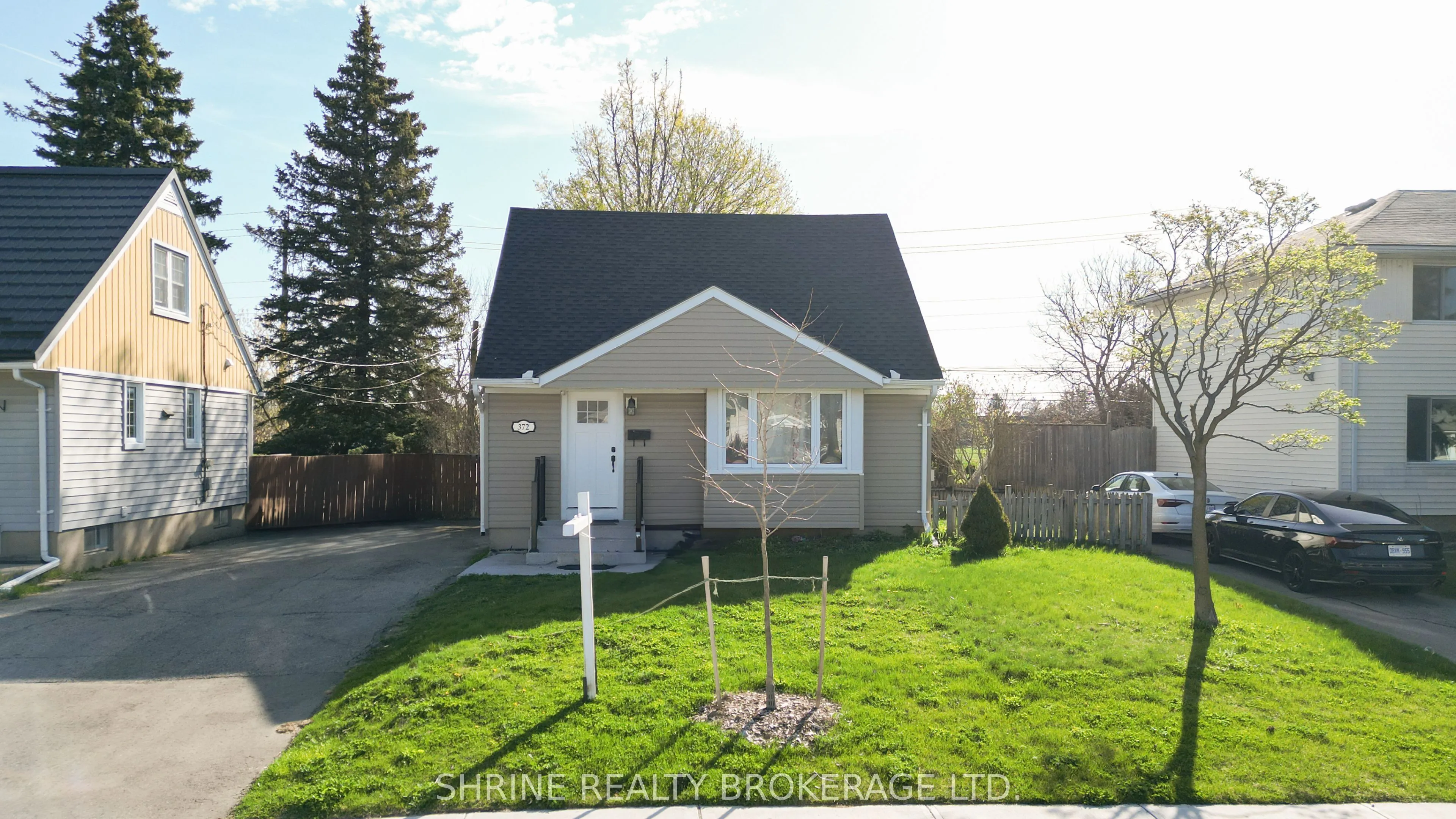 372 Flanders Row, London East, ON N5Y 1C4