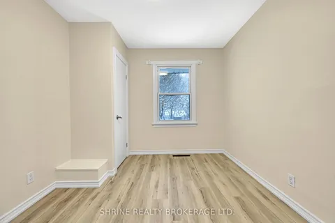 372 Flanders Row, London East, ON N5Y 1C4