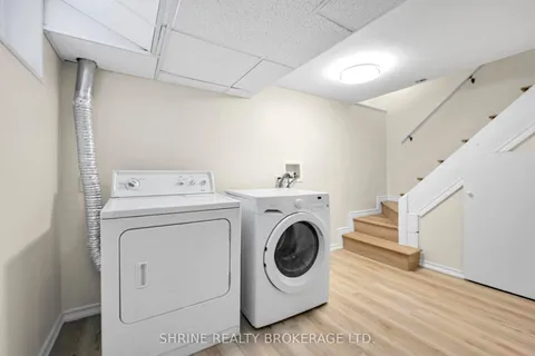 372 Flanders Row, London East, ON N5Y 1C4