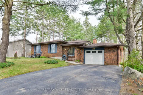 640 David Street, Gravenhurst, ON P1P 1M2