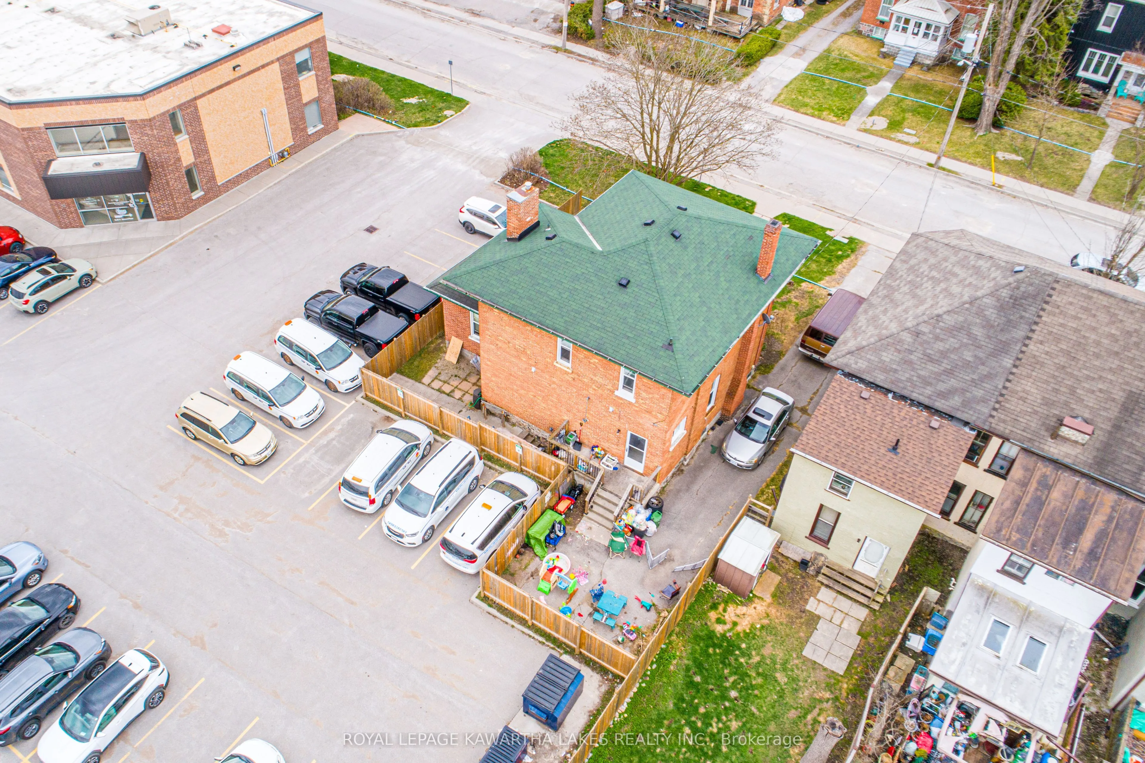 6 Glenelg Street, ON K9V 2T8