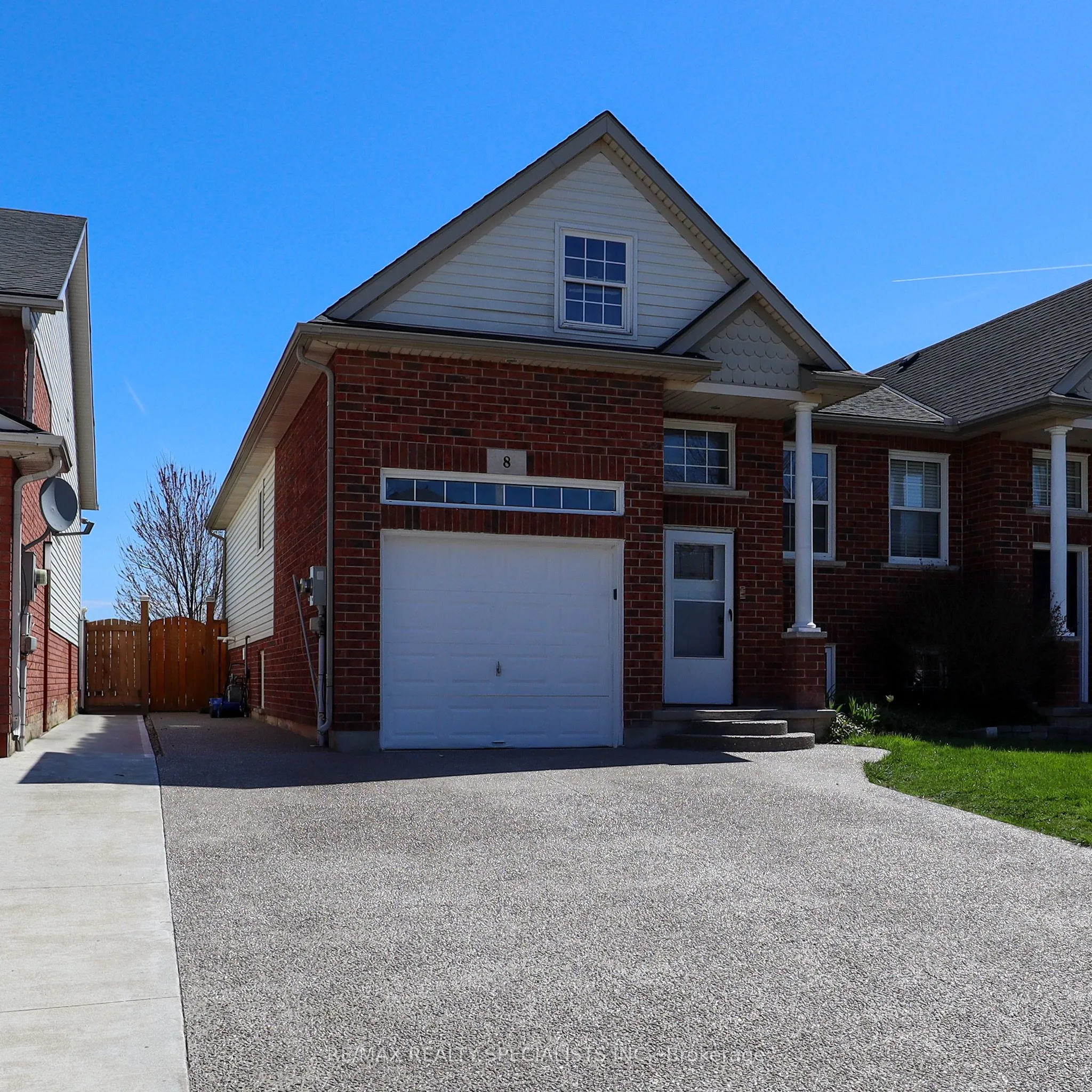8 Mcbride Drive, St. Catharines, ON L2S 3Y4