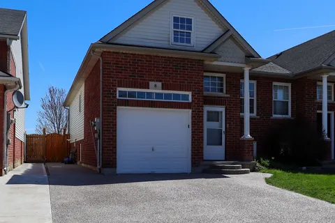 8 Mcbride Drive, St. Catharines, ON L2S 3Y4