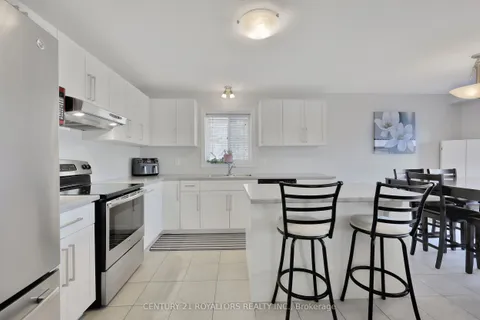 14 Chamberlain Avenue, Ingersoll, ON N5C 0C6