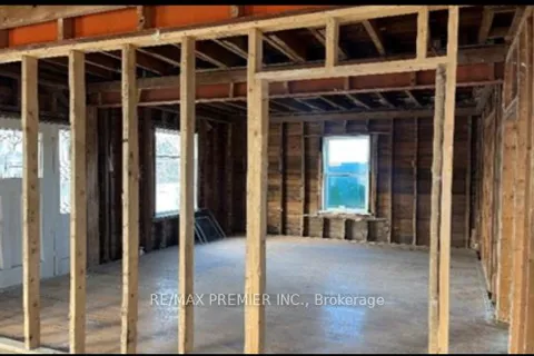 22 Bidwell Street, Tillsonburg, ON N4G 3T5