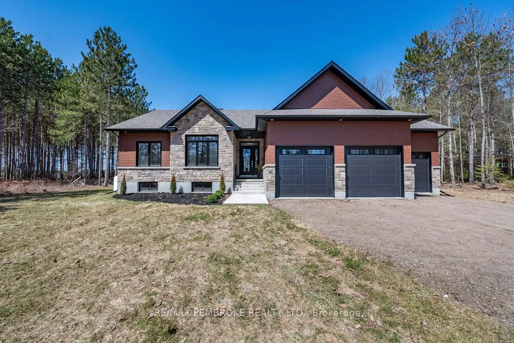 348 Pappin Road, Whitewater Region, ON K0J 1C0