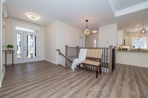 348 Pappin Road, Whitewater Region, ON K0J 1C0