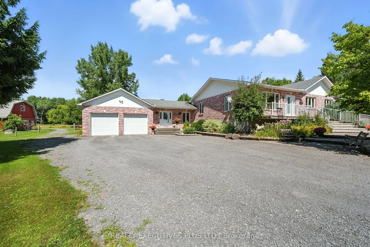 2935 Baseline Road, Clarence-Rockland, ON K0A 3N0