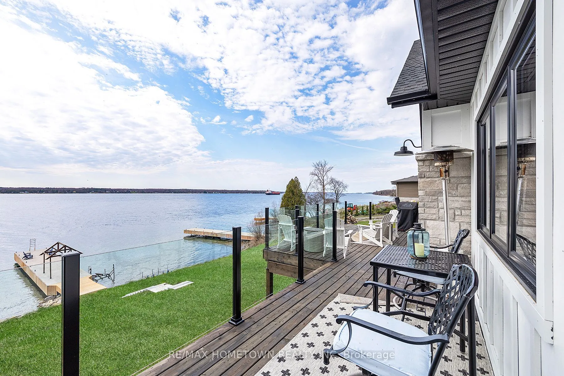 5 Shoreside Way, Augusta, ON K6V 5T1