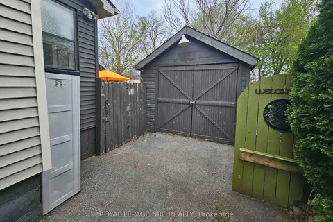 178 Lake Street, St. Catharines, ON L2R 5Y9