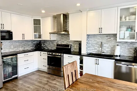 70 Appledale Drive, Barrhaven, ON K2J 4W6